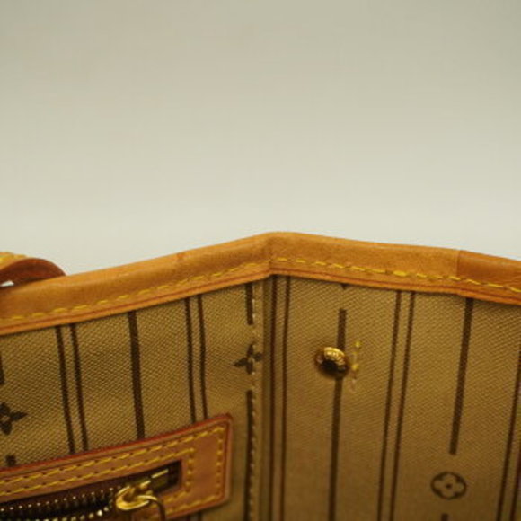 Louis Vuitton Monogram Neverfull PM Tote Bag - Picture 9 of 12